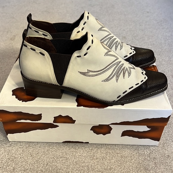 Booties - Picture 2 of 5